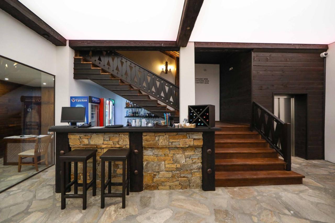 Hotel Leshten Dış mekan fotoğraf