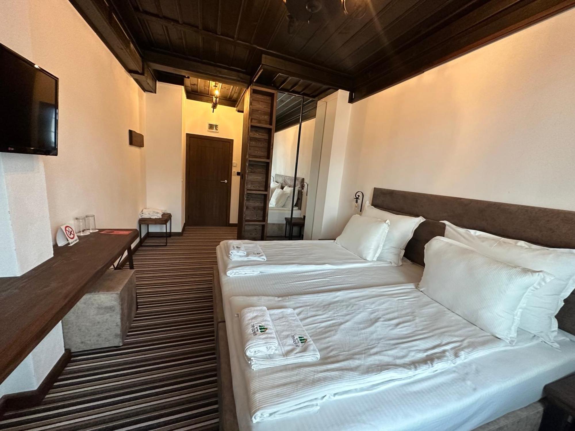 Hotel Leshten Dış mekan fotoğraf