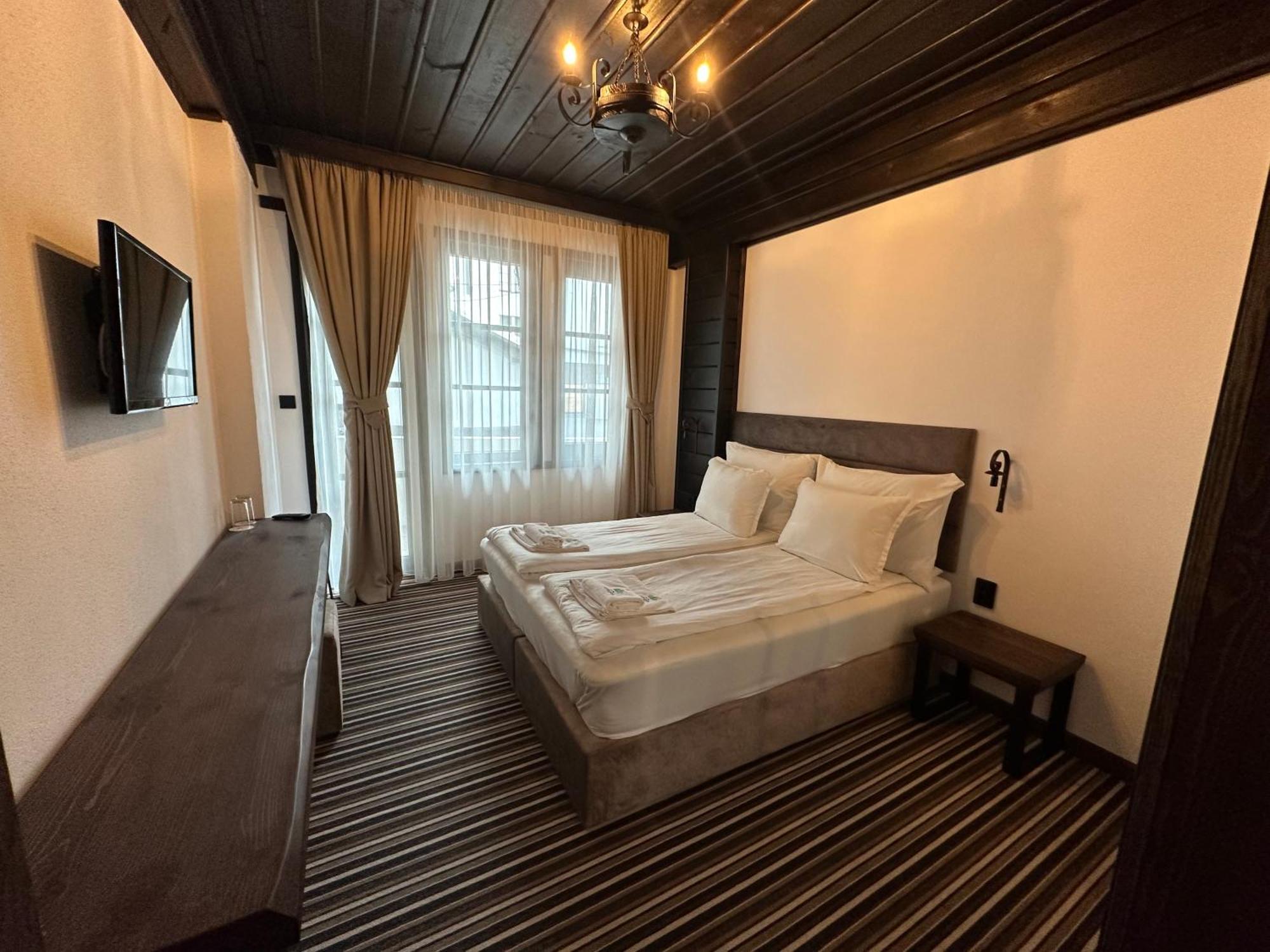 Hotel Leshten Dış mekan fotoğraf