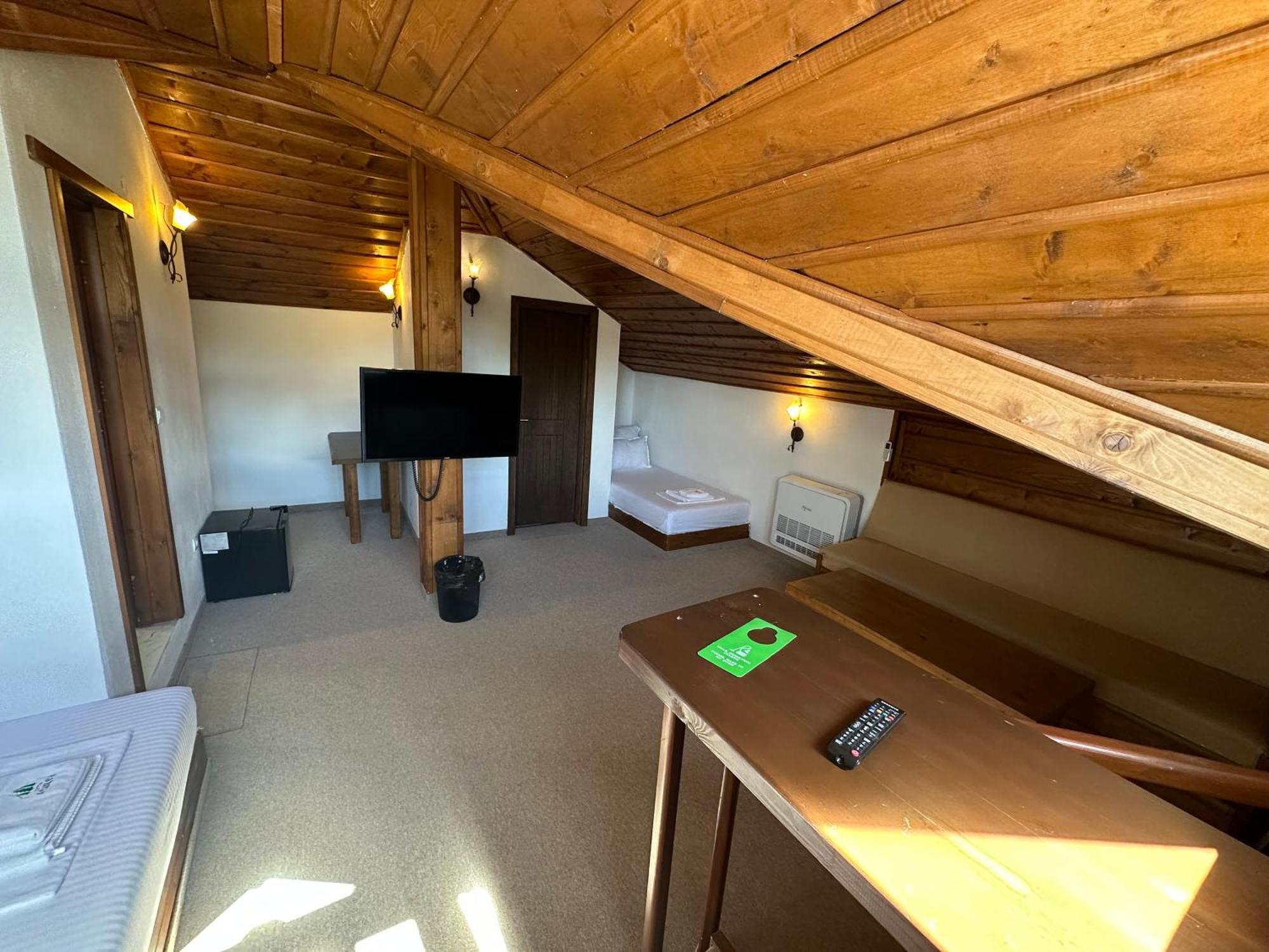 Hotel Leshten Dış mekan fotoğraf